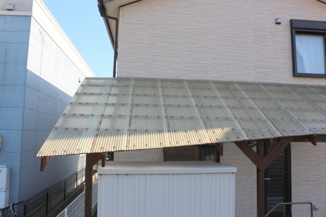 DIYにおすすめの屋根材は？初心者でも失敗しない選び方を徹底解説！