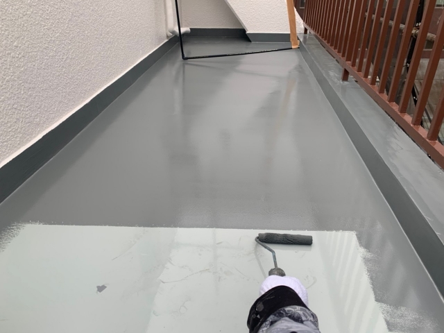 ベランダ防水塗料は自分で塗れる？DIY手順と選び方・注意点を徹底解説